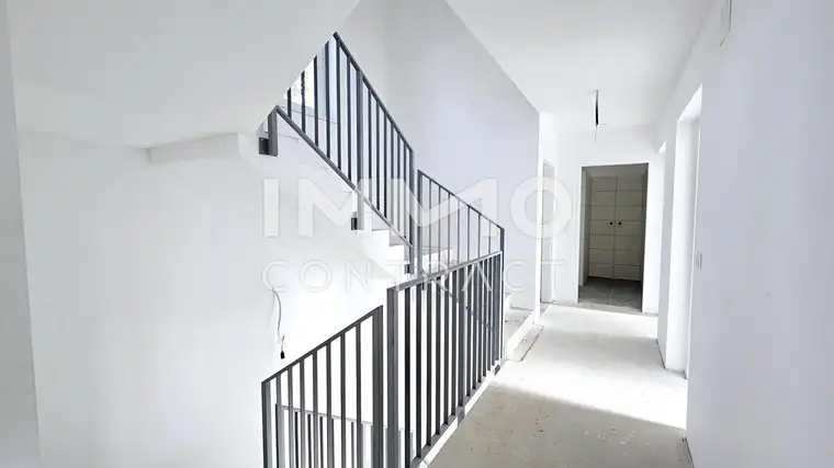 Grandioser Blick inklusive! Großzügiges Haus in Taumlage auf großem Grundstück und top Ausstattung