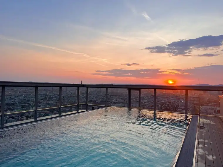 ANLEGER AUFGEPASST! Grandioser Skyline Blick + Pool am Dach = exzellenter Lifestyle