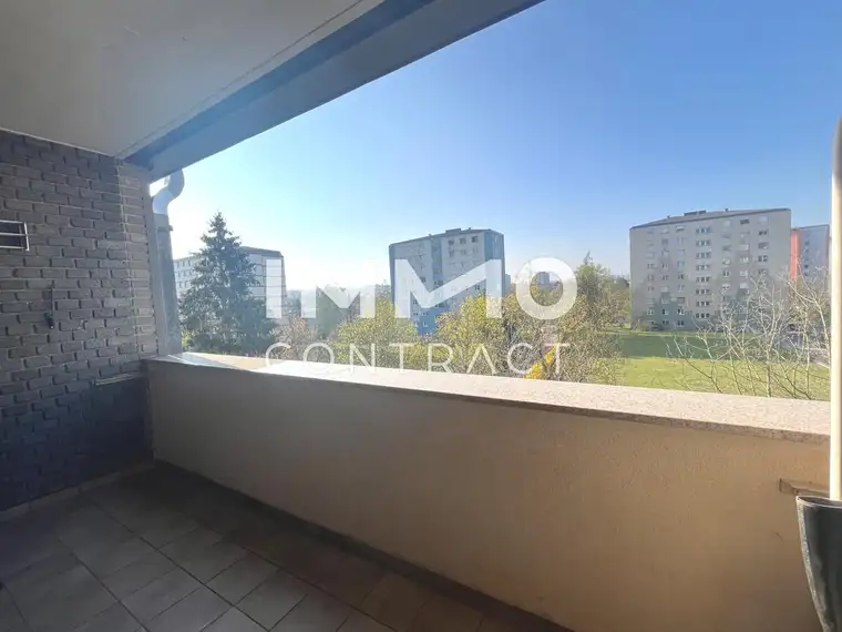 FamilienTRAUM mit 3 Schlafzimmern samt Loggia in der Gartenstadt!