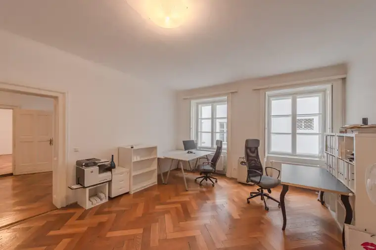 ++NEU++ Representatives 4-Zimmer ALTBAUBÜRO/Praxis in absoluter BESTLAGE!