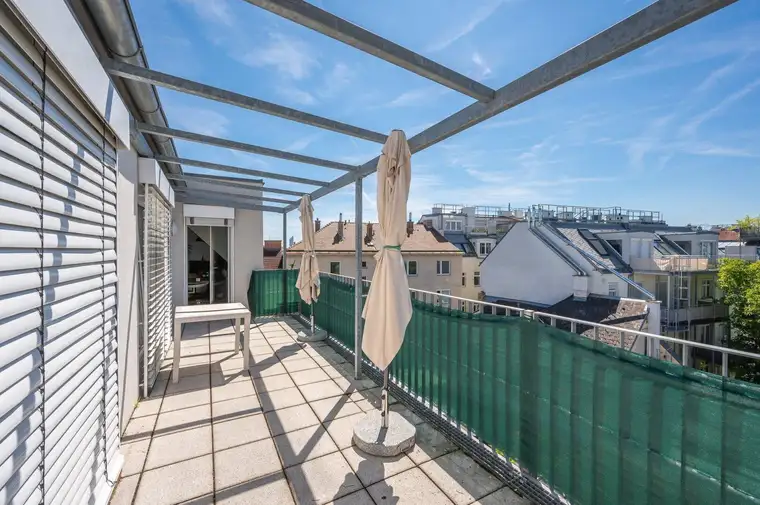 ++NEU++ Gepflegte 4-Zimmer-Dachgeschosswohnung zur Miete mit 19 m² Südterrasse in Döbling
