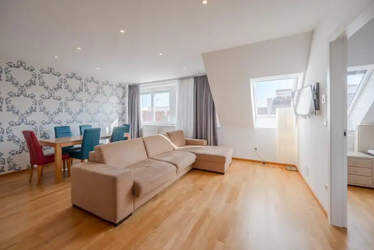 ++NEU++ 3-Zimmer Dachgeschoss-Maisonettewohnung mit Terrasse!!!