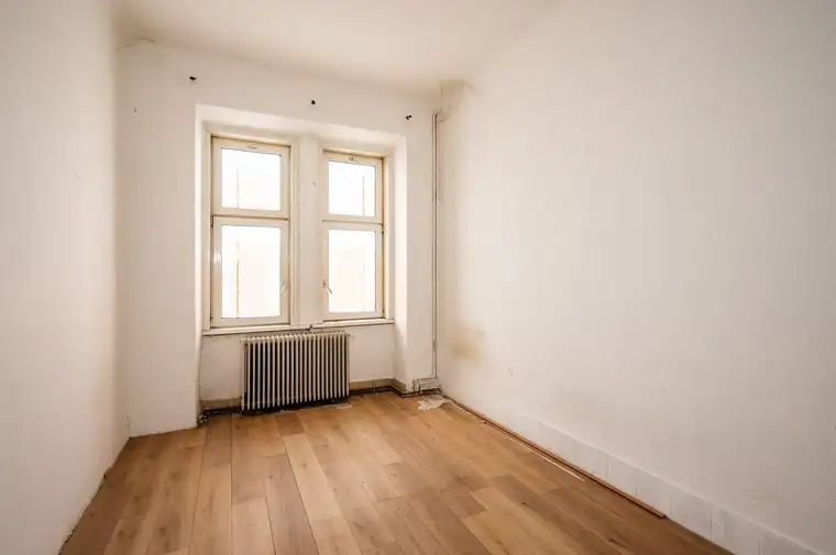 ++NEU++ Klein, aber OHO! Sanierungsbedürftige 1-Zimmer-Altbauwohnung mit 25 m² in Meidling
