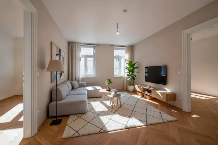 ++NEU++ Exceptional 2-Room Period Apartment with an Ideal Layout
