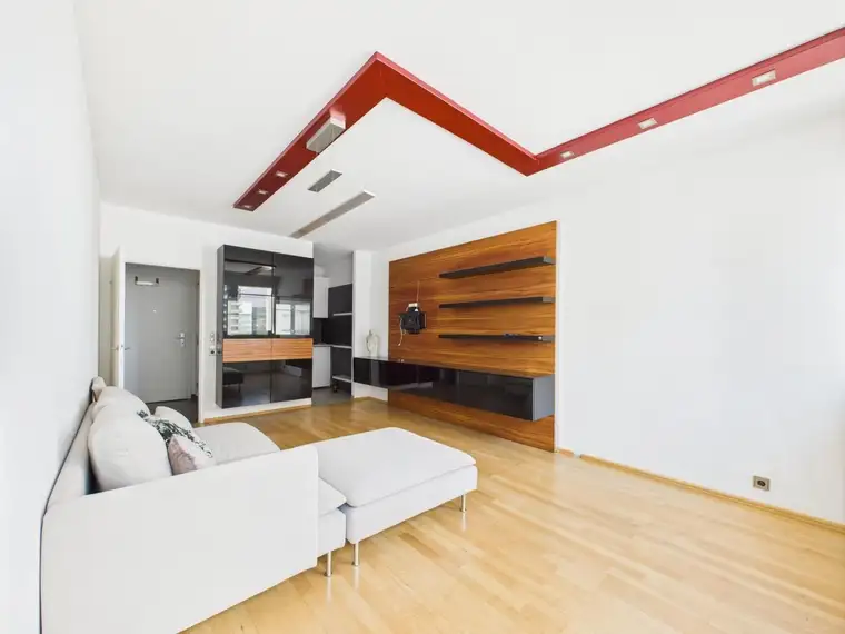 LINZ/URFAHR: CHICE EIGENTUMSWOHNUNG ca. 43,11 m² + TIEFGARAGENSTELLPLATZ in der LENTIA CITY