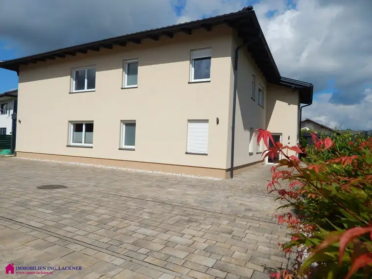 Zentrale, moderne Wohnung mit Terrasse in Grün- und Ruhelage von Burgkirchen/Braunau