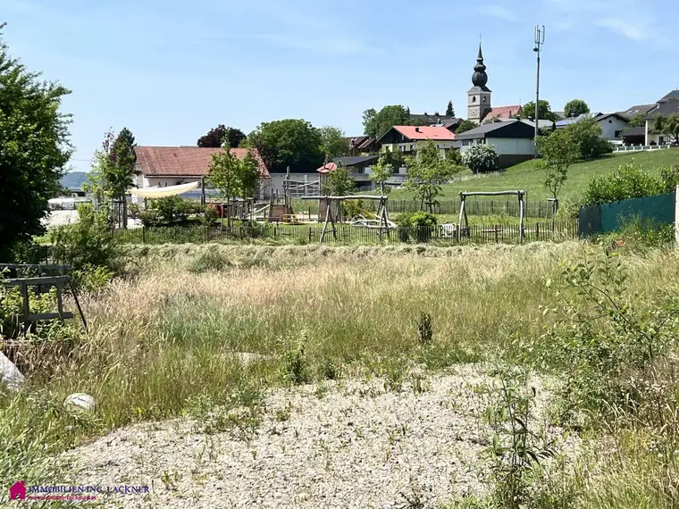 Top Lage - Top Preis - nahe Salzburg in Kirchberg b. Mattighofen