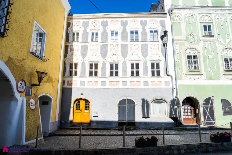 Wohnen und Gewerbe - mehr als nur ein Zuhause - mit mehreren Wohneinheiten in Obernberg am Inn