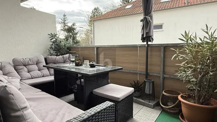 NEUWERTIG &amp; TOP MODERN IN ZENTRALER RUHELAGE MIT SÜD-BALKON 