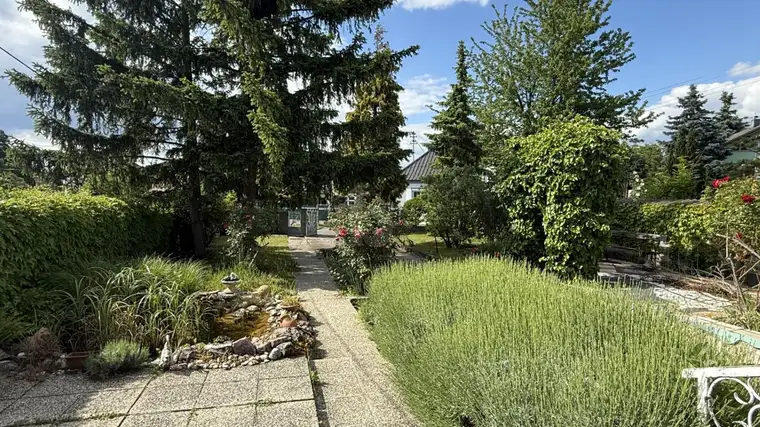 RUHEOASE - TOP GEPFLEGTER BUNGALOW MIT KELLER &amp; SONNIGEM XXL GARTEN