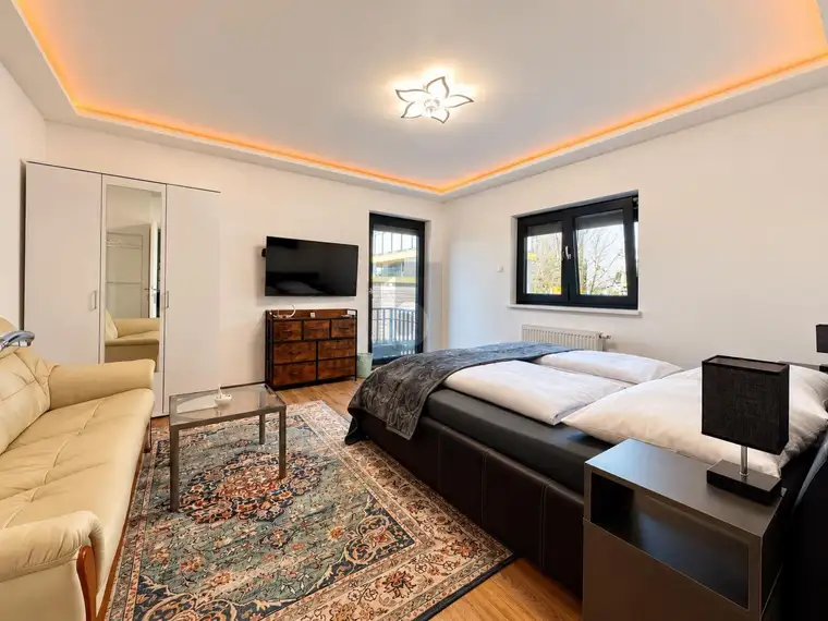 Preisreduktion! NEU SANIERT MIT NIEDRIGEN BK! SONNIGER BALKON UND GUTE INFRASTRUKTUR