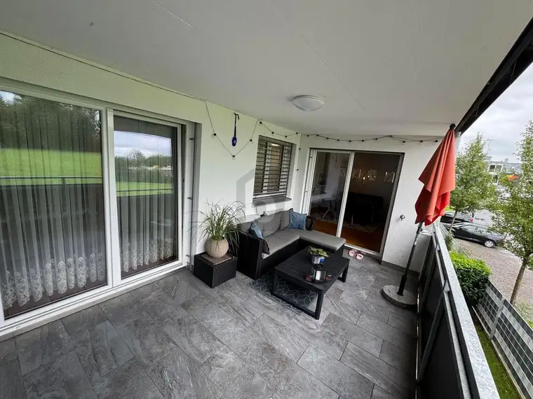GERÄUMIGE WOHNUNG IN TOP LAGE MIT BALKON