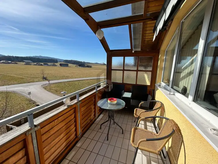 FAMILIENFREUNDLICH MIT SONNIGEM BALKON