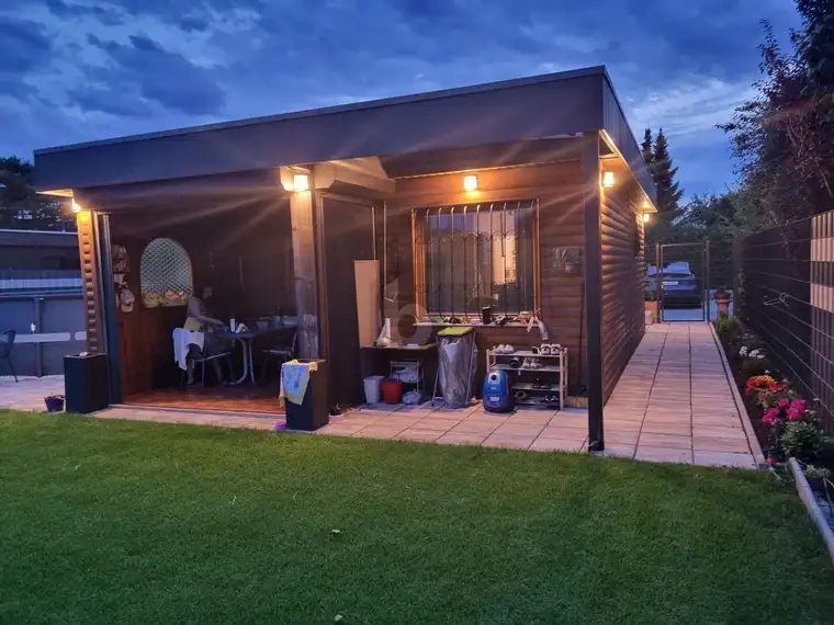 IHR RÜCKZUGSORT IM GRÜNEN: KLEINGARTENHAUS MIT POOL, GRILLPLATZ UND GARTENPARADIES