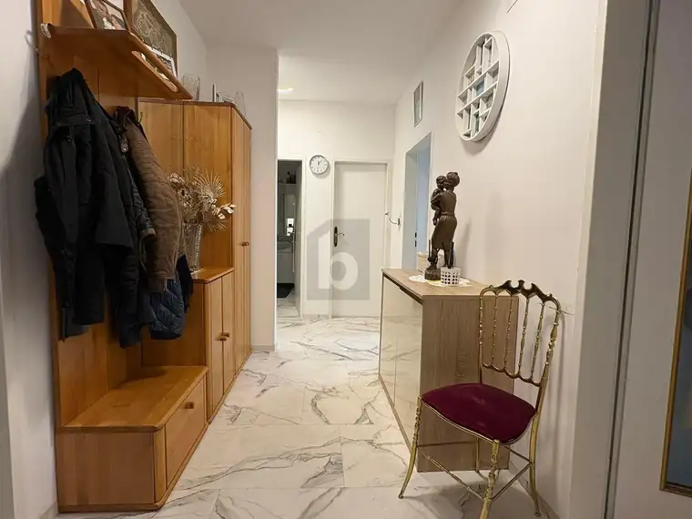 PERFEKTE CITY-WOHNUNG ? 3 ZIMMER, BALKON &amp; BESTE INFRASTRUKTUR
