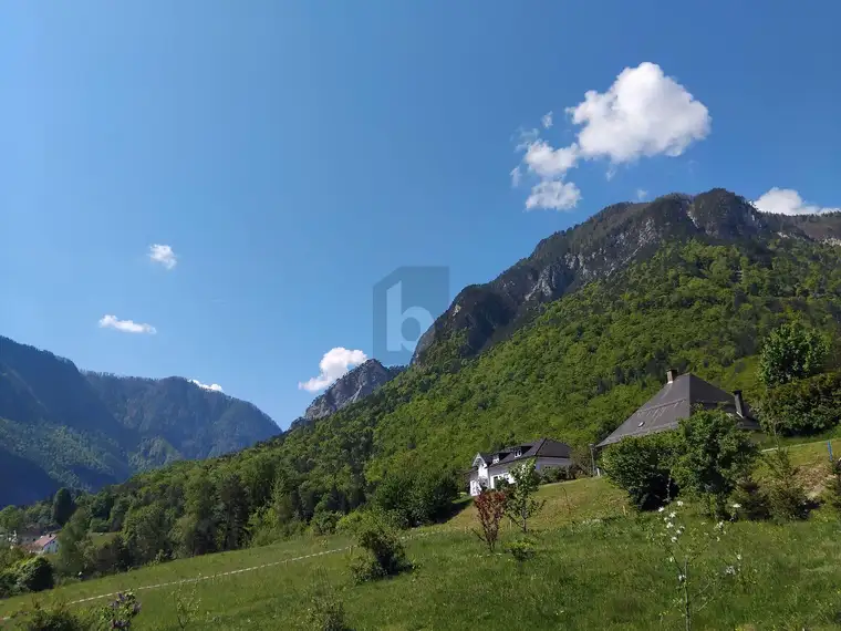 DEN BERGEN NAHE