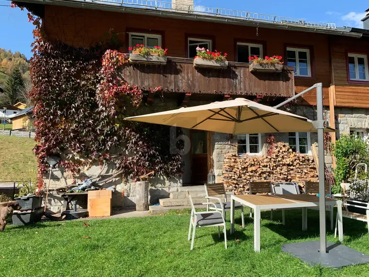 RUSTIKAL IN SUPER LAGE MIT GARTEN!