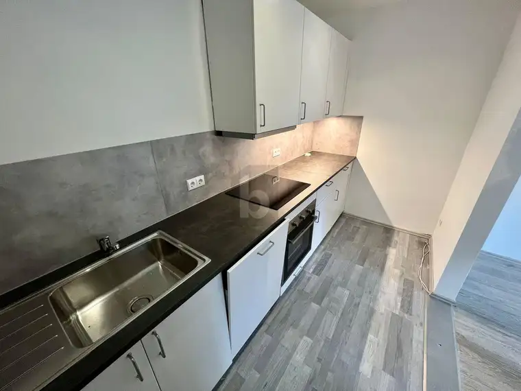 RENOVIERTER ALTBAU IN SONNIGER LAGE