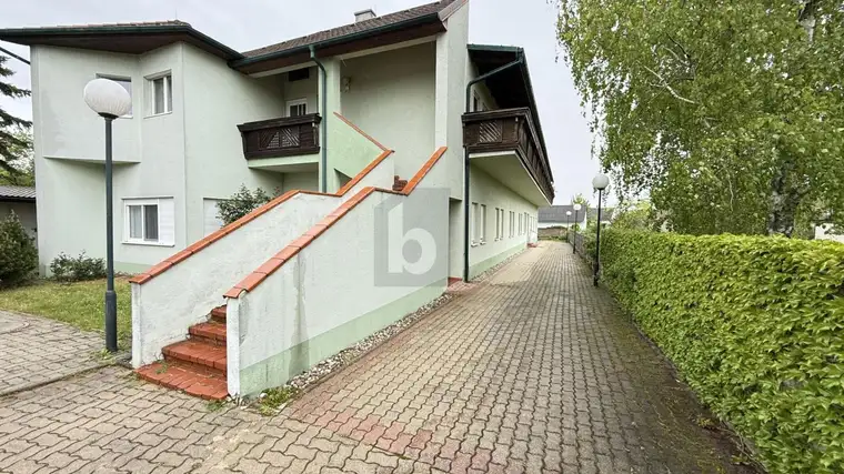 WO RUHE WOHNT: IHR RÜCKZUGSORT FERN DER HEKTIK MIT SÜD BALKON