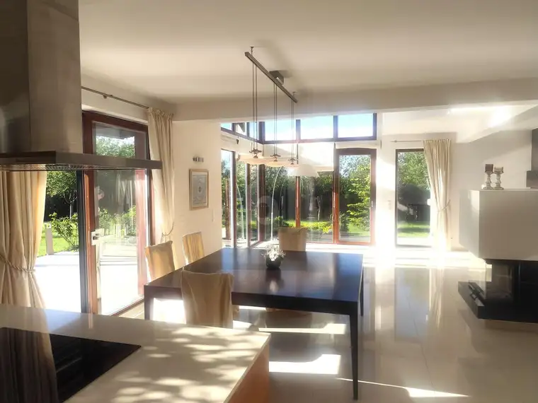 VERLIEBT AUF DEN ERSTEN BLICK. LUXUS MIT SEELE UND EXKLUSIVER AUSSTATTUNG