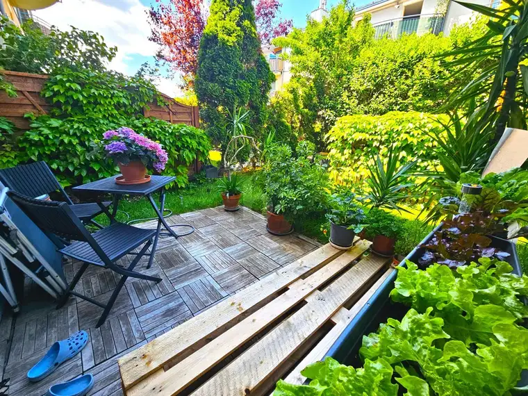 EIN ZUHAUSE, DAS MEHR IST ALS VIER WÄNDE ? MIT EIGENEM GARTEN