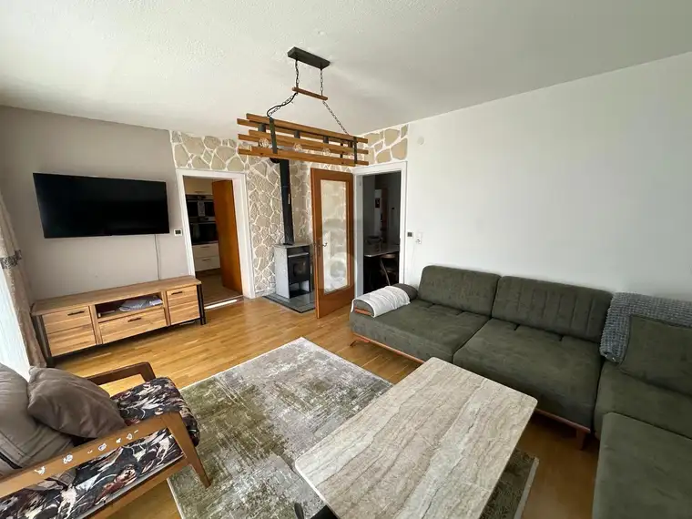 RUHE, LICHT &amp; AUSSICHT ? STILVOLLE WOHNUNG MIT GARTEN UND BALKON