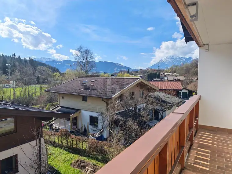 SONNIG UND ZENTRAL MIT PANORAMABLICK