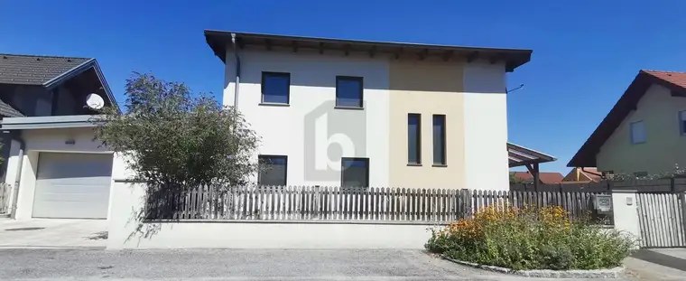 TOP GEPFLEGTER FAMILIENTRAUM ODER GENERATIONENHAUS MIT GARTEN