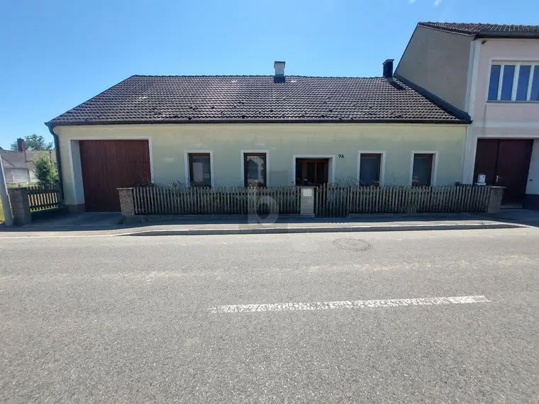 CHARMANTES REIHENHAUS MIT GARTEN