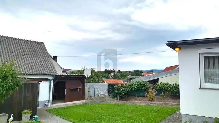 MEIN ZUHAUSE MIT GARTEN, NEBENGEBÄUDE UND FERNSICHT