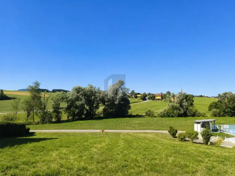 GROSSZÜGIGES BAUGRUNDSTÜCK MIT HERRLICHEM WEITBLICK ? VOLL ERSCHLOSSEN &amp; OHNE BAUZWANG