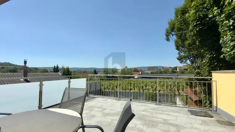 TOP RUHELAGE MIT 2 WOHNEIHEITEN, SÜD-WEST GARTEN UND PANORAMA-TERRASSE