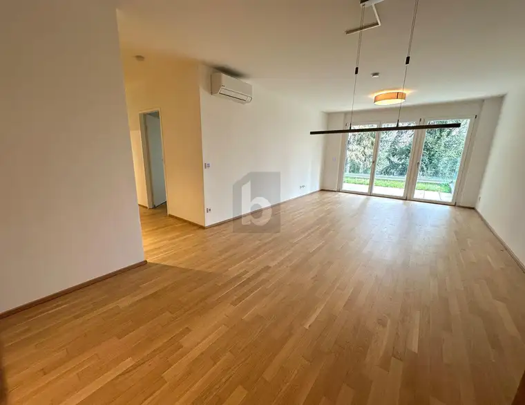 MODERNE GARTENWOHNUNG MIT RUHE UND BLICK INS GRÜNE