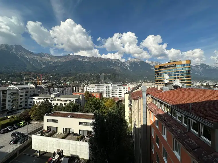BESTLAGE &amp; WG-TAUGLICH ? STILVOLL SANIERTE WOHNUNG MITTEN IN INNSBRUCK