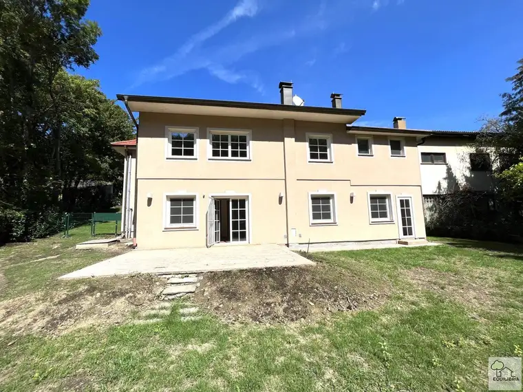 Traumhaftes Einfamilienhaus in Klosterneuburg - Komfort mit großzügigen Garten!