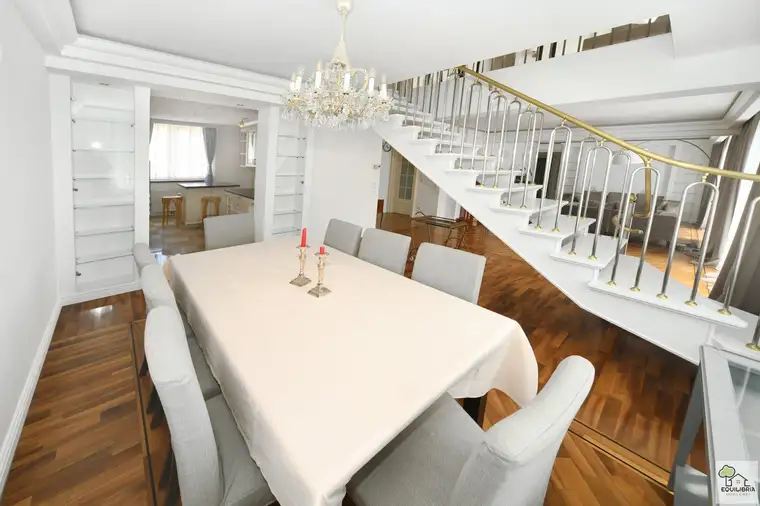 Stilvolle Maisonette in 1190 Wien: 228m² Luxus mit Sauna,Terrasse und Garage!