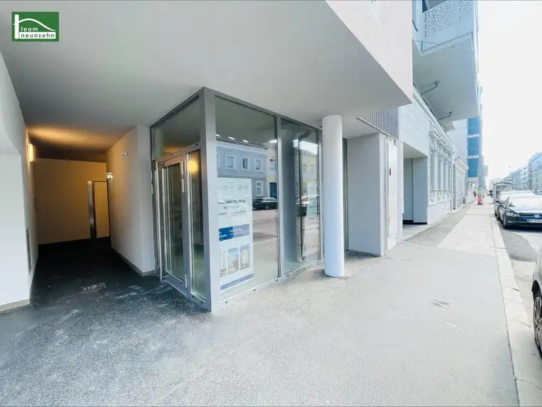Barrierefreie Praxis/Ordination in Toplage mit straßenseitigen Schaufenstern in Richtung Donaufelder Straße - in unmittelbarer Nähe der U1 Kagran