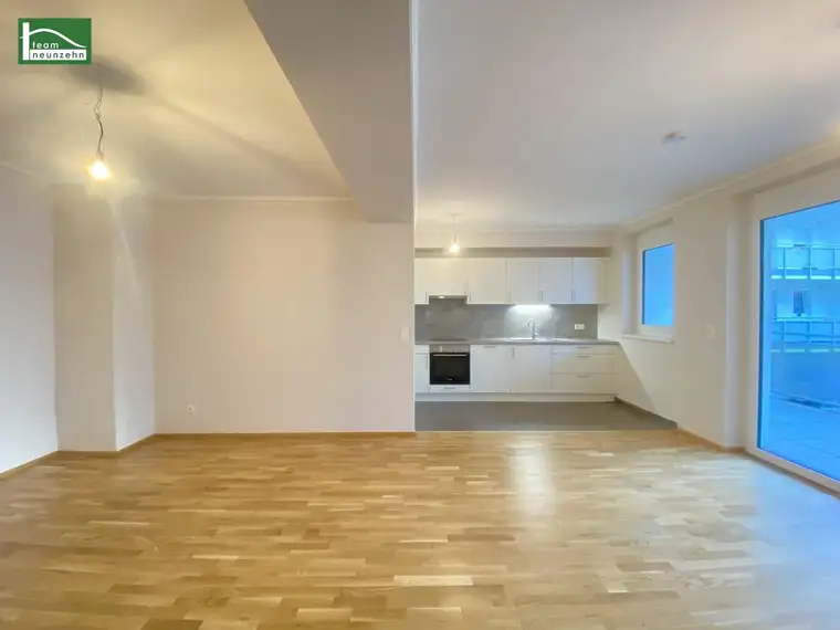 Wohnen im Mautner-Markhof nahe S-Bahn - Große Innenhof-Loggia, Einbauküche und luxuriöses Bad! GEMEINSCHAFTLICHE DACHTERRASSE!