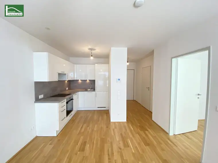 Ruhige Innenhof-Wohnung mit Abstellraum und großem Balkon - Straßenbahn 26 vor der Tür, S-Bahn in der Nähe!