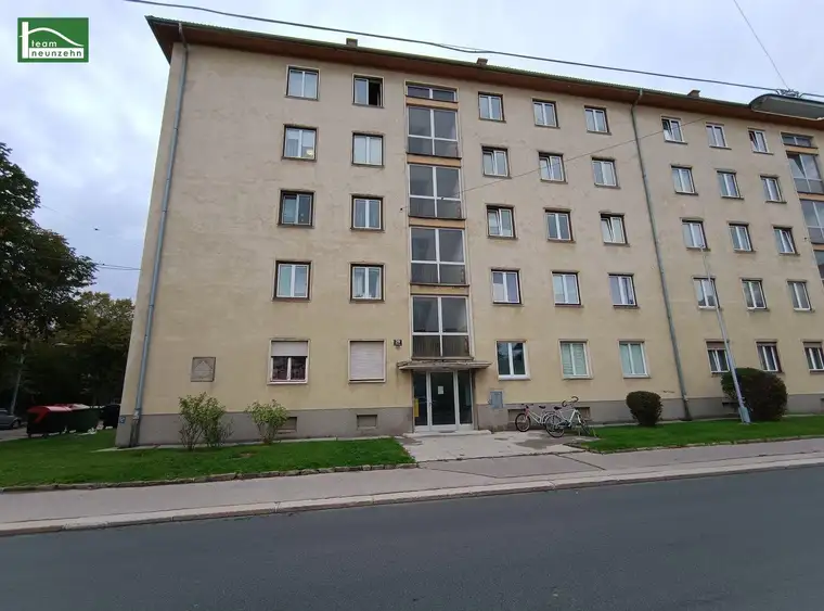 Bastlerhit! Unbefristete 2-Zimmer-Wohnung mit toller Anbindung!