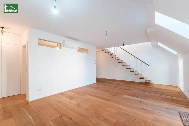 Maisonette mit Flair: Hochwertige Wohnung mit großzügiger Freiflächen! Einbauküche und Klimaanlage inklusive!