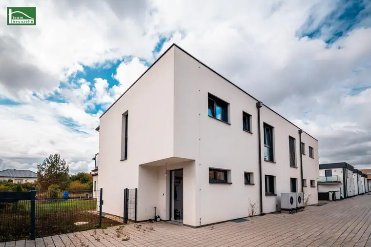 Moderne Doppelhaushälfte mit Keller in attraktiver Lage – schlüsselfertig &amp; hochwertig ausgestattet