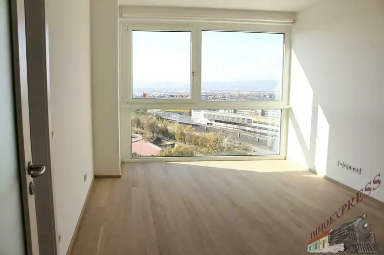 Wohnen über den Dächern Wiens - 16. Stock - 2 Zimmer inkl. Sauna und Fitnesscenter!