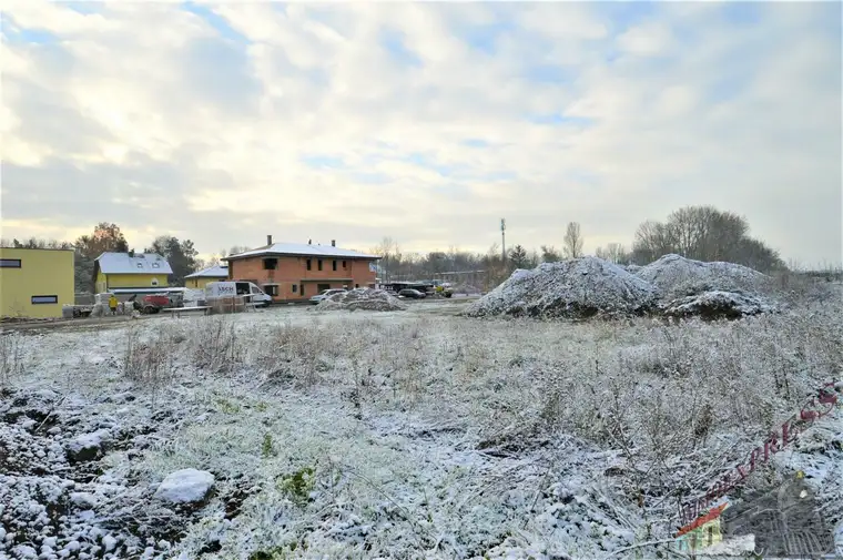 Baugrundstück in Siegersdorf mit 684 m² - kein Bauzwang - Ruhelage