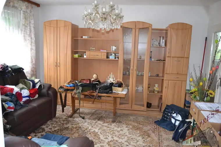Einfamilienhaus in Wiener Neustadt in sehr guter Lage auch für 2 Familien geeignet