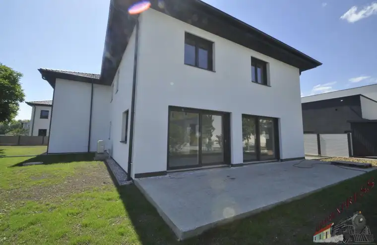 Neubau- Doppelhaushälfte im Passivhausstandard A++ EAW 7kWh/qma² in familienfreundlicher Siedlungslage in St. Pölten-Ratzersdorf
