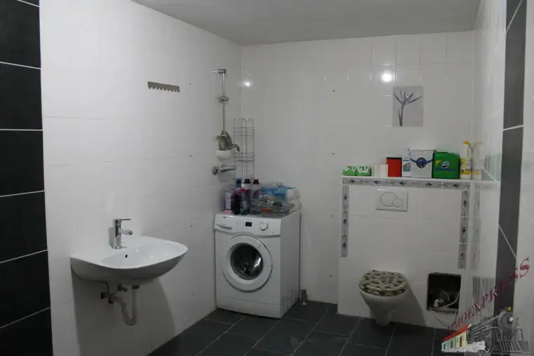 Sehr gut gelegenes Einfamilienhaus in Prottes