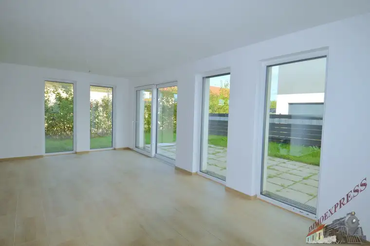 Doppelhaushälfte - Erstbezug - Massivbau