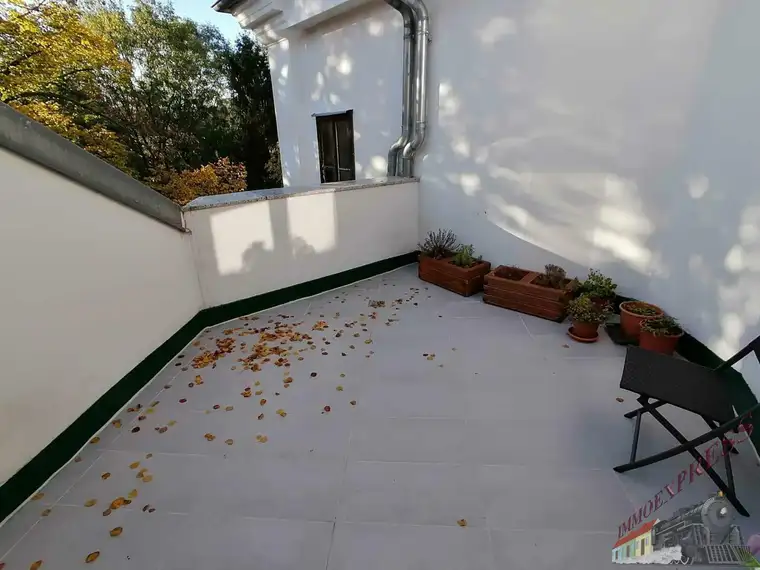 TRAUMWOHNUNG mit einer schönen Terrasse -DG- 1180 Wien- ab 1.7.25 verfügbar