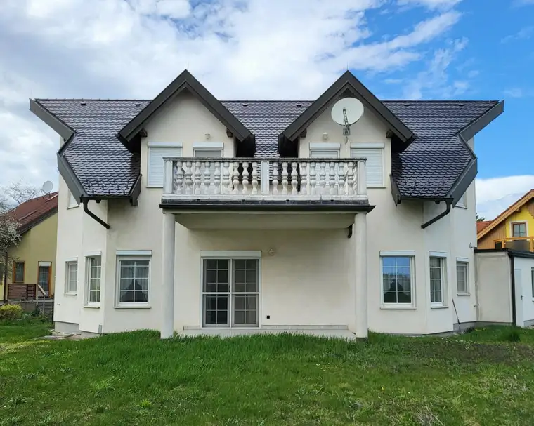 Einfamilienhaus mit 737m² Eigengrund